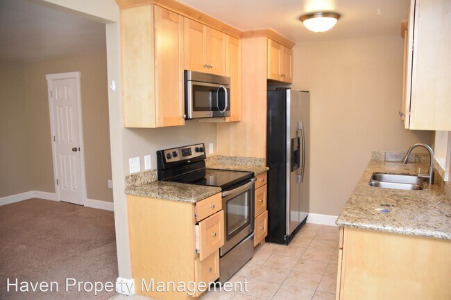 Building Photo - 4 br, 2 bath House - 1120 S Warner St