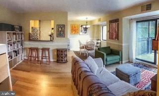 Building Photo - 7611 Maple Ave