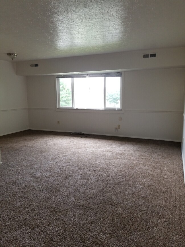 Foto del edificio - 901 Silver Meadows Blvd