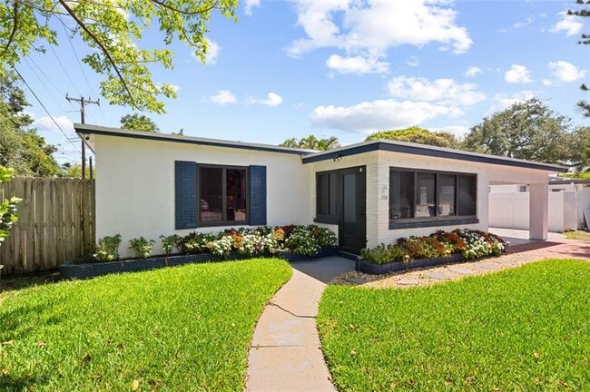Foto del edificio - 336 SW 20th St