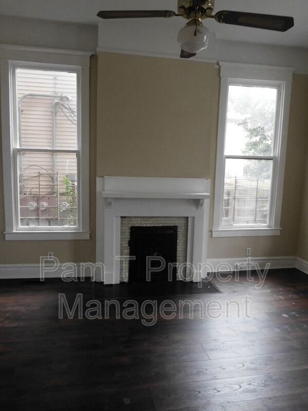 Foto del edificio - 512 E Waldburg Ln