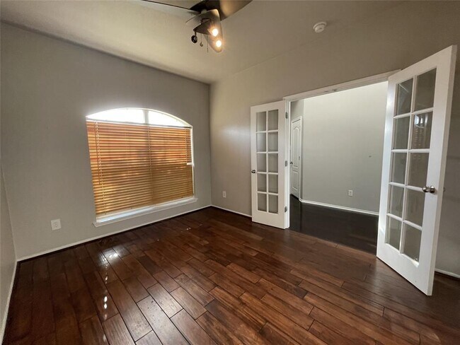 Building Photo - 1542 Haynie Bend