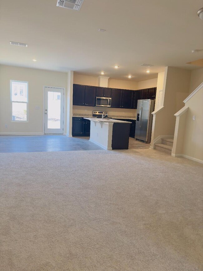 Foto del edificio - 732 Ambrose Hl Ln