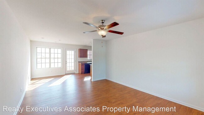 Foto del edificio - 450 Tittsworth Springs Rd