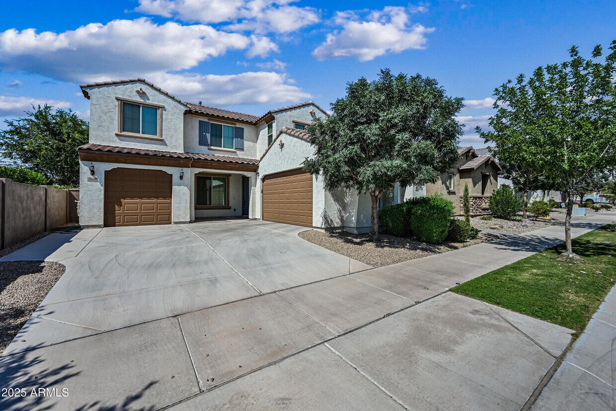 Foto principal - 9648 E Timpani Ln