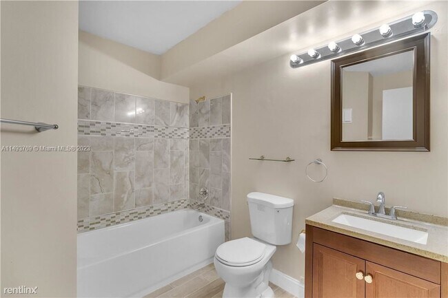 Foto del edificio - 2 br, 2 bath House - 921 Lyons Rd Apt 3102