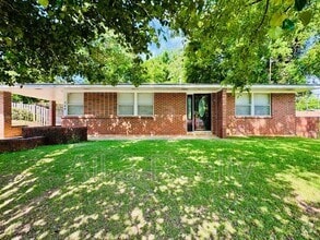 Building Photo - 544 Green Ridge Rd