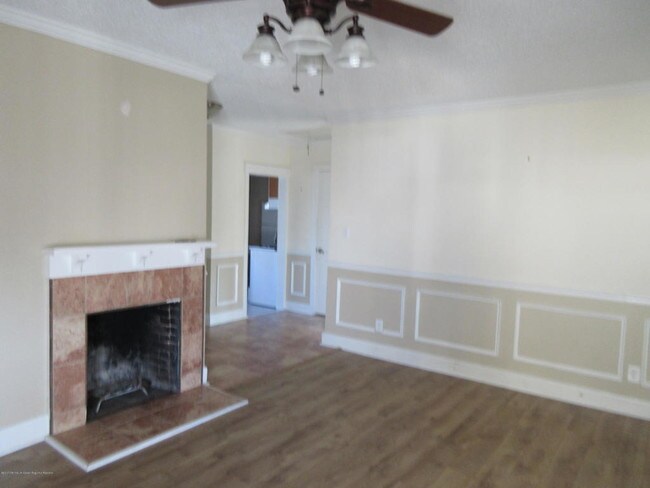 Building Photo - 112 8th Ave