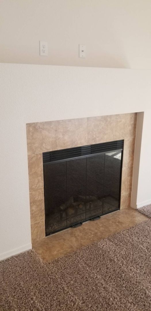 Building Photo - 4 bed 3 bath home in Mae Valley