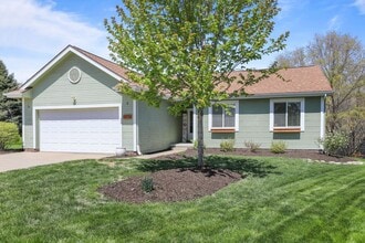 Building Photo - 6016 S 163rd Cir