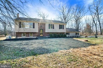 Building Photo - 5400 Curly Hill Rd