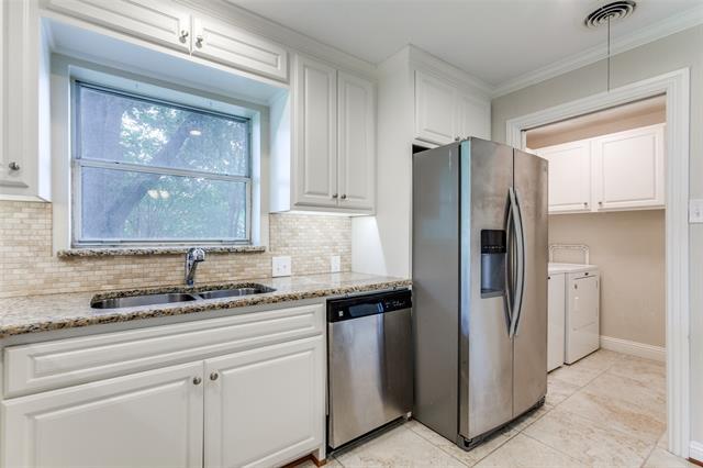 Foto del edificio - 2130 Forest Oaks Dr