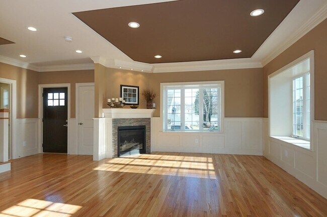 Foto del edificio - 276 Waverley Ave