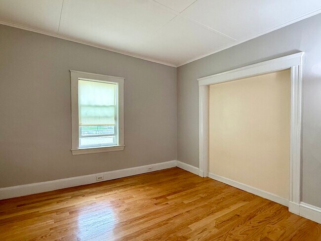 Building Photo - 115 Elmwood Ave