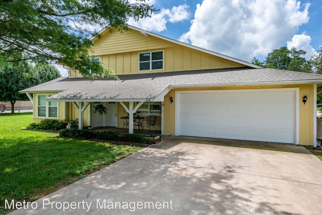 Primary Photo - 2 br, 1 bath House - 416 W Pleasant Grove Rd.