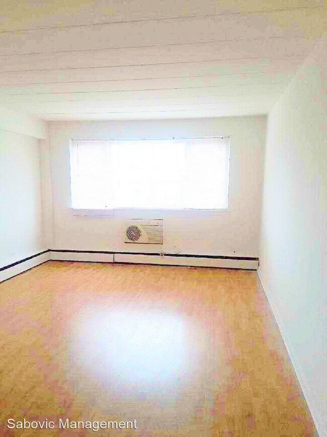 Foto del edificio - 5906 N Sheridan Rd