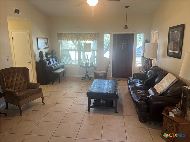 Foto del edificio - 34 Creekside Dr