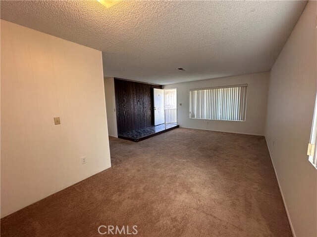 Foto del edificio - 23756 President Ave