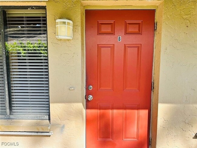 Building Photo - 1025 SE 24th Ave