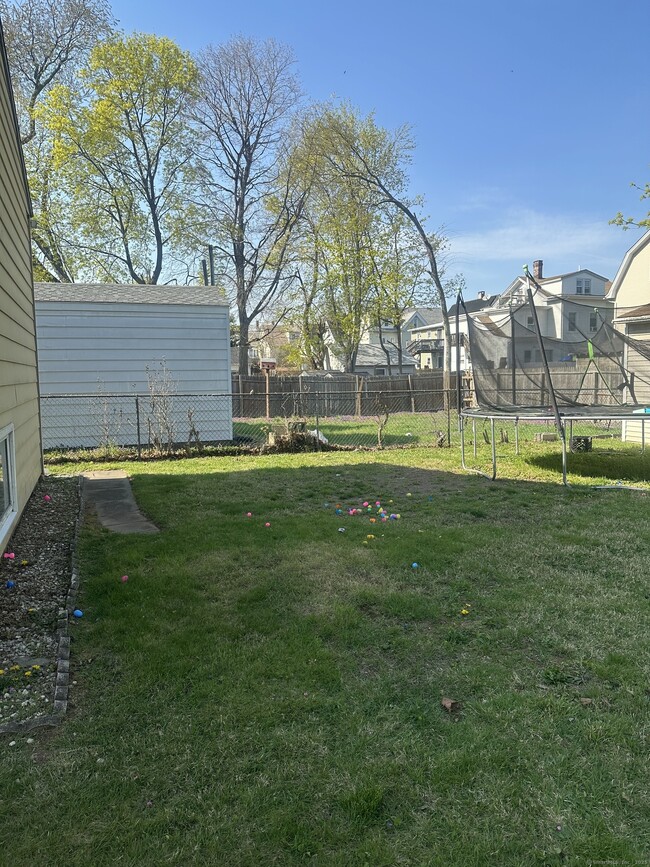 Building Photo - 433 3rd Ave