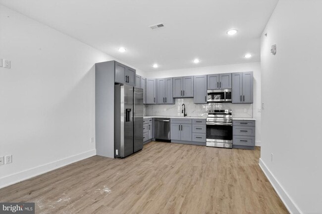 Foto del edificio - 2331 E York St