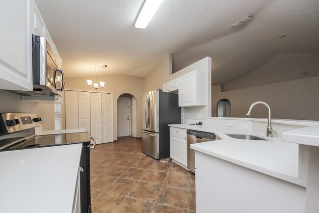 Building Photo - 11737 Pethrick Dr