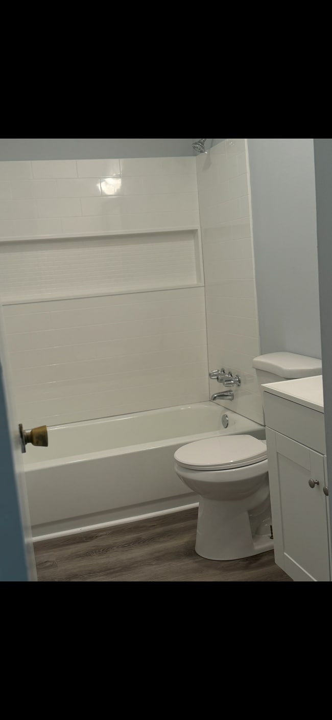 Building Photo - 64 Country Place Ct