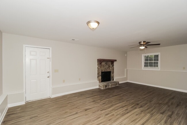 Building Photo - 2737 Pine Mountain Cir