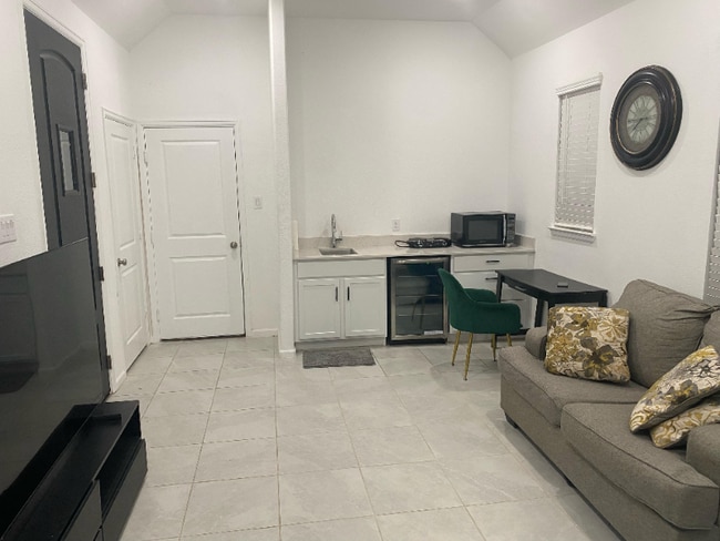 Building Photo - 3620 Paloma Fls Ln