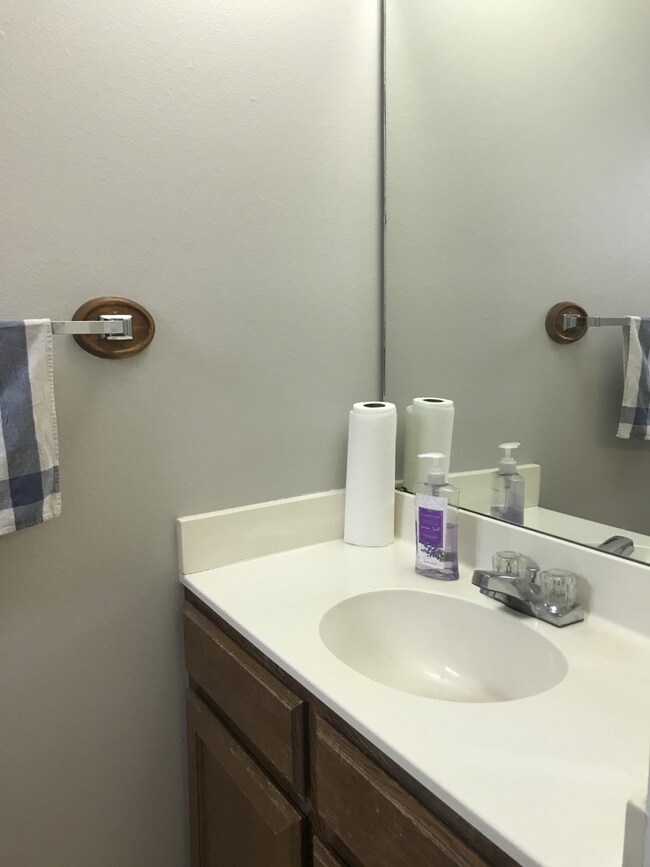 Foto del edificio - 695 N 100 E