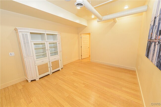Foto del edificio - 435 S Warren St