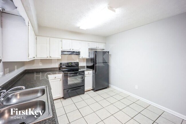 Building Photo - 8893 Gardener Dr