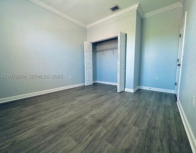 Foto del edificio - 1035 NE 207th Terrace