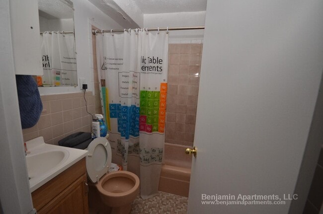 Foto del edificio - 226 Parker Hill Ave