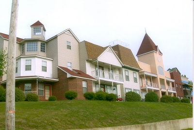 Primary Photo - Riverwalk Apartments