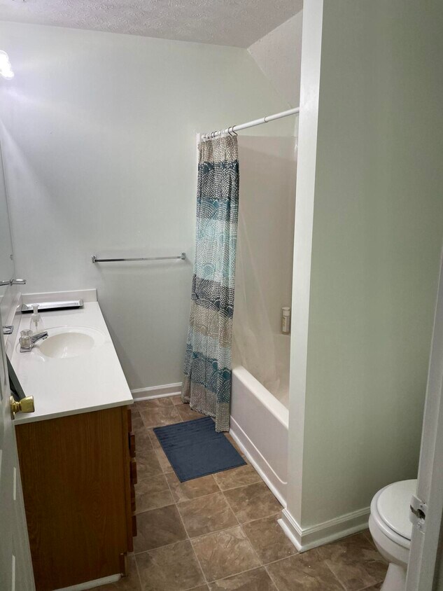 Primary Photo - 207 Elm St