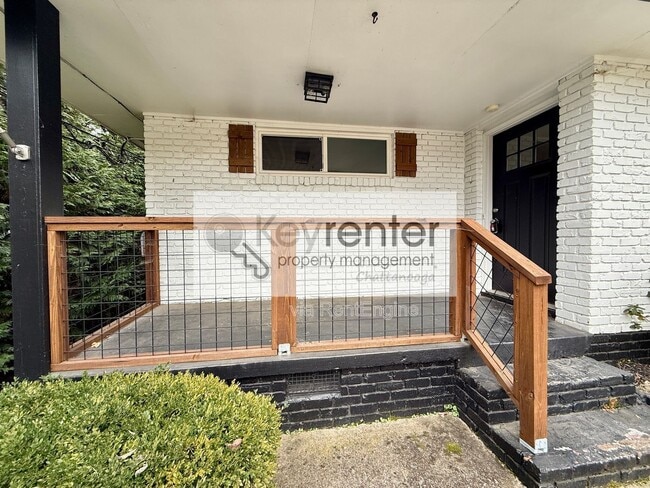 Building Photo - 904 Tremont St