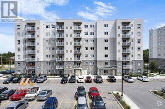 Building Photo - 1611 Banwell Rd
