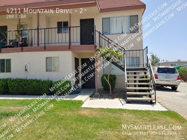 Foto del edificio - 4211 Mountain Dr