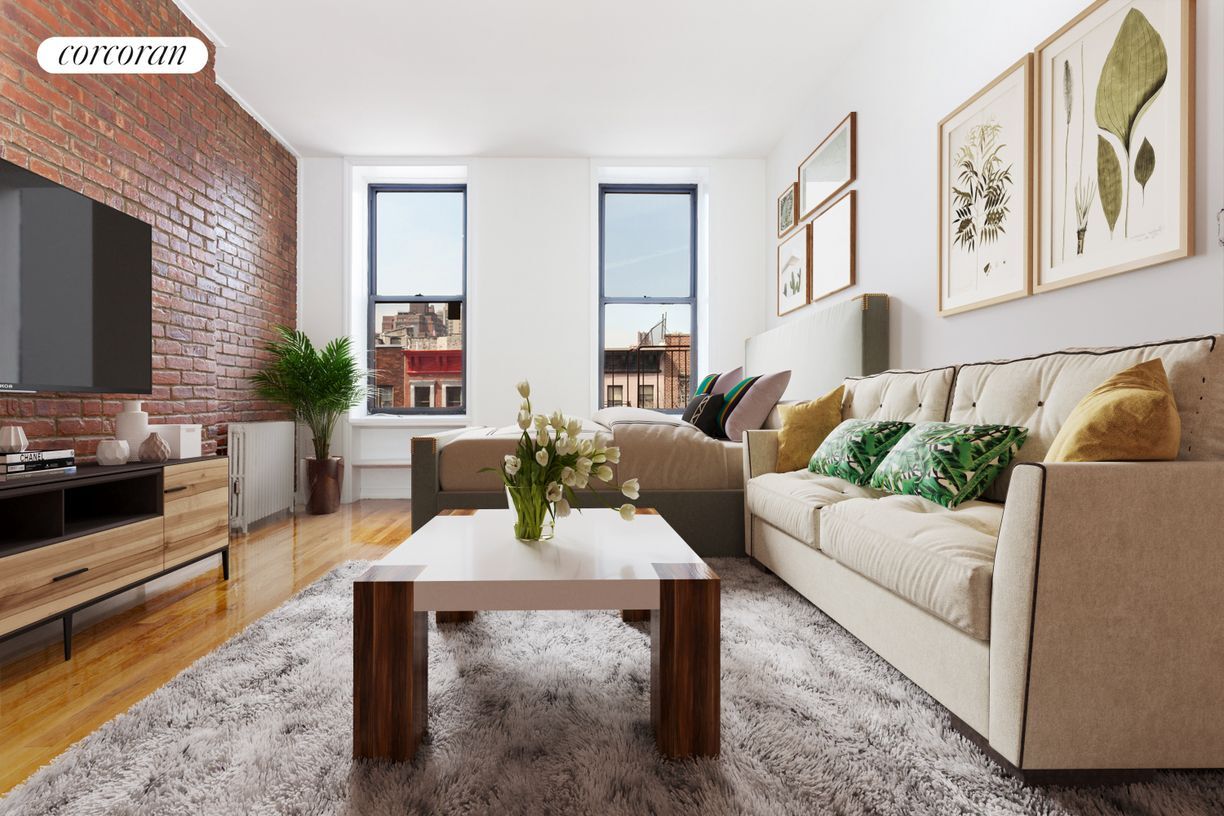 Foto principal - 1586 1st Ave