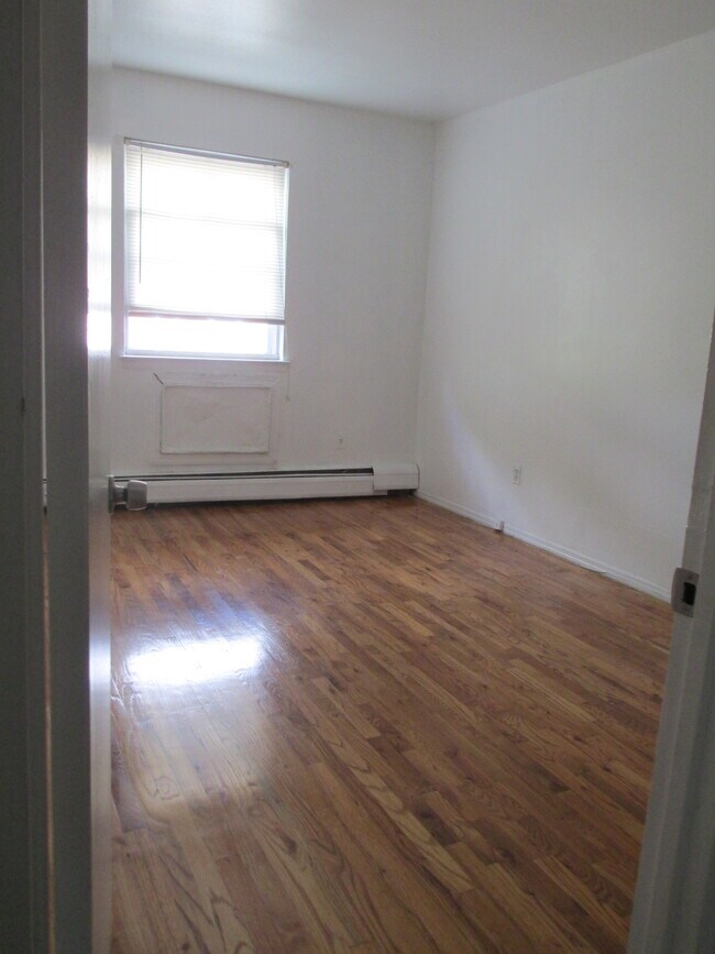 Building Photo - 15116 84th St