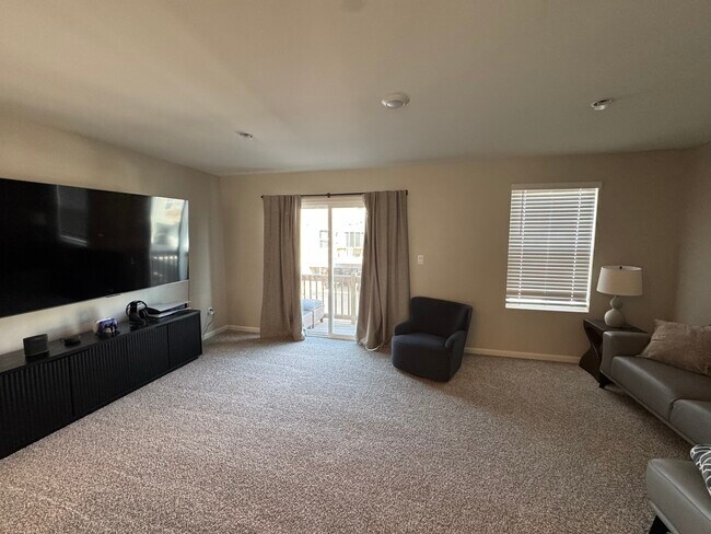 Foto del edificio - 1039 Briar Gln Ct