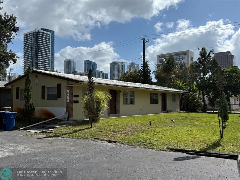 Primary Photo - 634 SW 4th Ave
