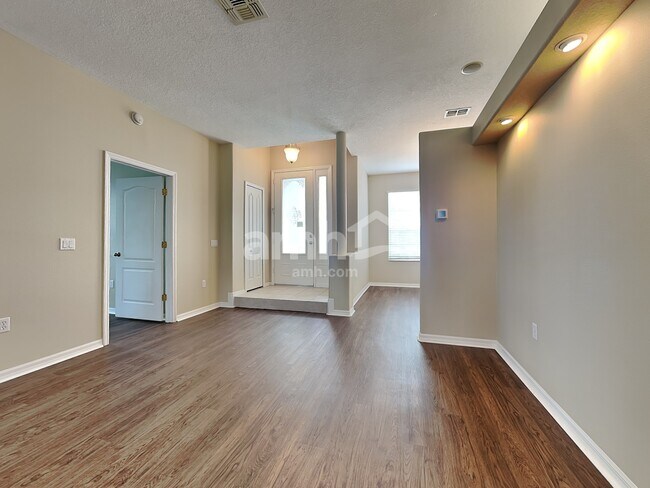 Foto del edificio - 8452 Fenholloway Ct