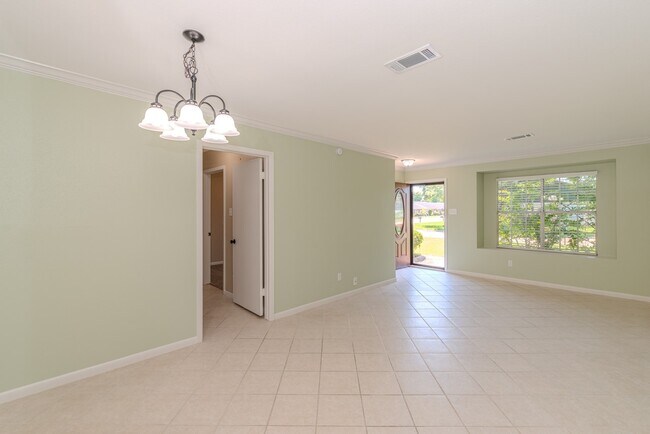 Foto del edificio - 495 Longmeadow Dr