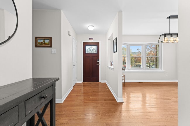 Foto del edificio - 105 Goshen Rd