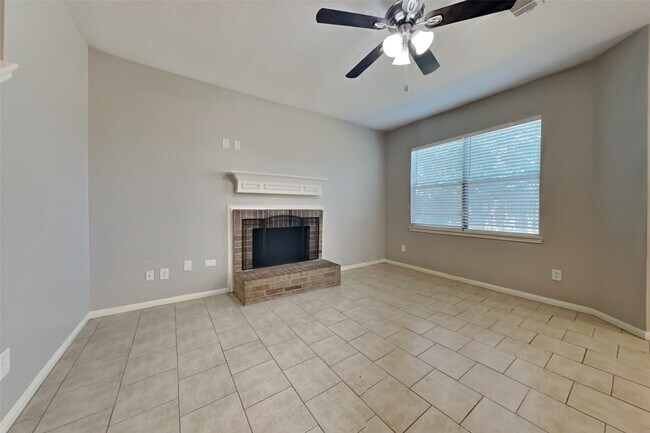 Building Photo - 18446 Maple Mill Dr