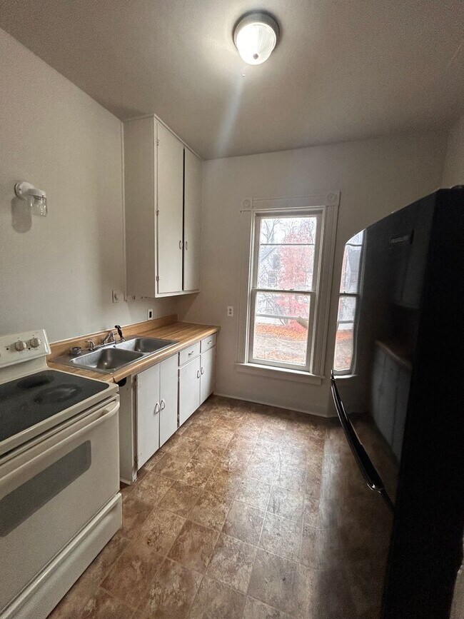 Foto del edificio - 2329 S Harrison St