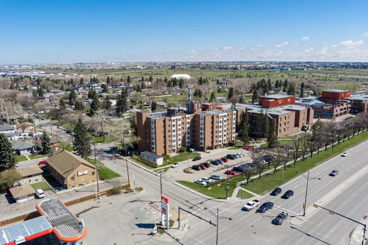 Aerial Photo - Mountview Senior Citizen Apartments