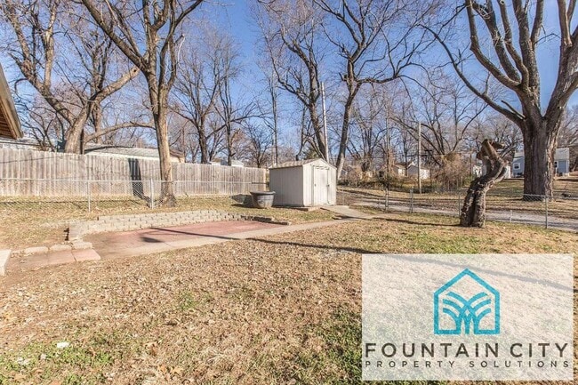 Building Photo - 3901 N Spruce Ave